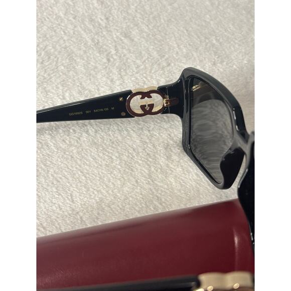 Brand New Gucci Sunglasses - Full Inclusion GG1692S 001 54-18-135 M Cat. 3 - Picture 4 of 6
